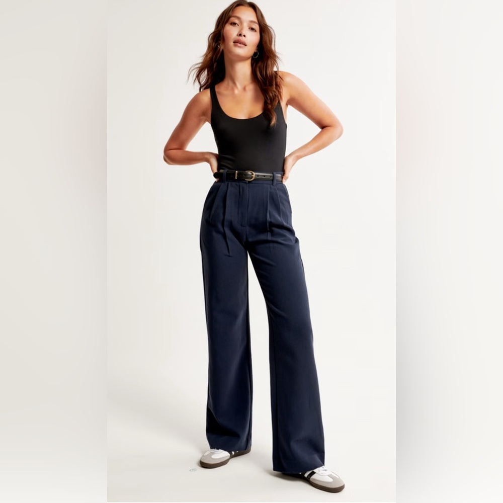 ABERCROMBIE Sloane Wide Leg Pant in Navy Long